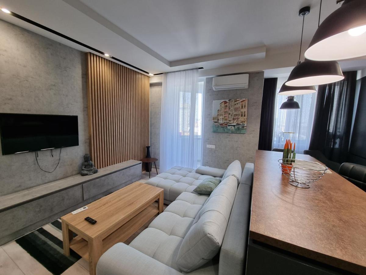 Diplomat The Best Ultra Central Apartaments Кишинев Екстериор снимка