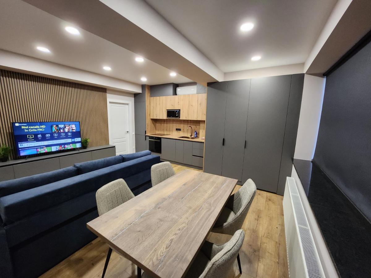 Diplomat The Best Ultra Central Apartaments Кишинев Екстериор снимка