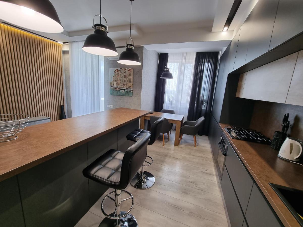 Diplomat The Best Ultra Central Apartaments Кишинев Екстериор снимка
