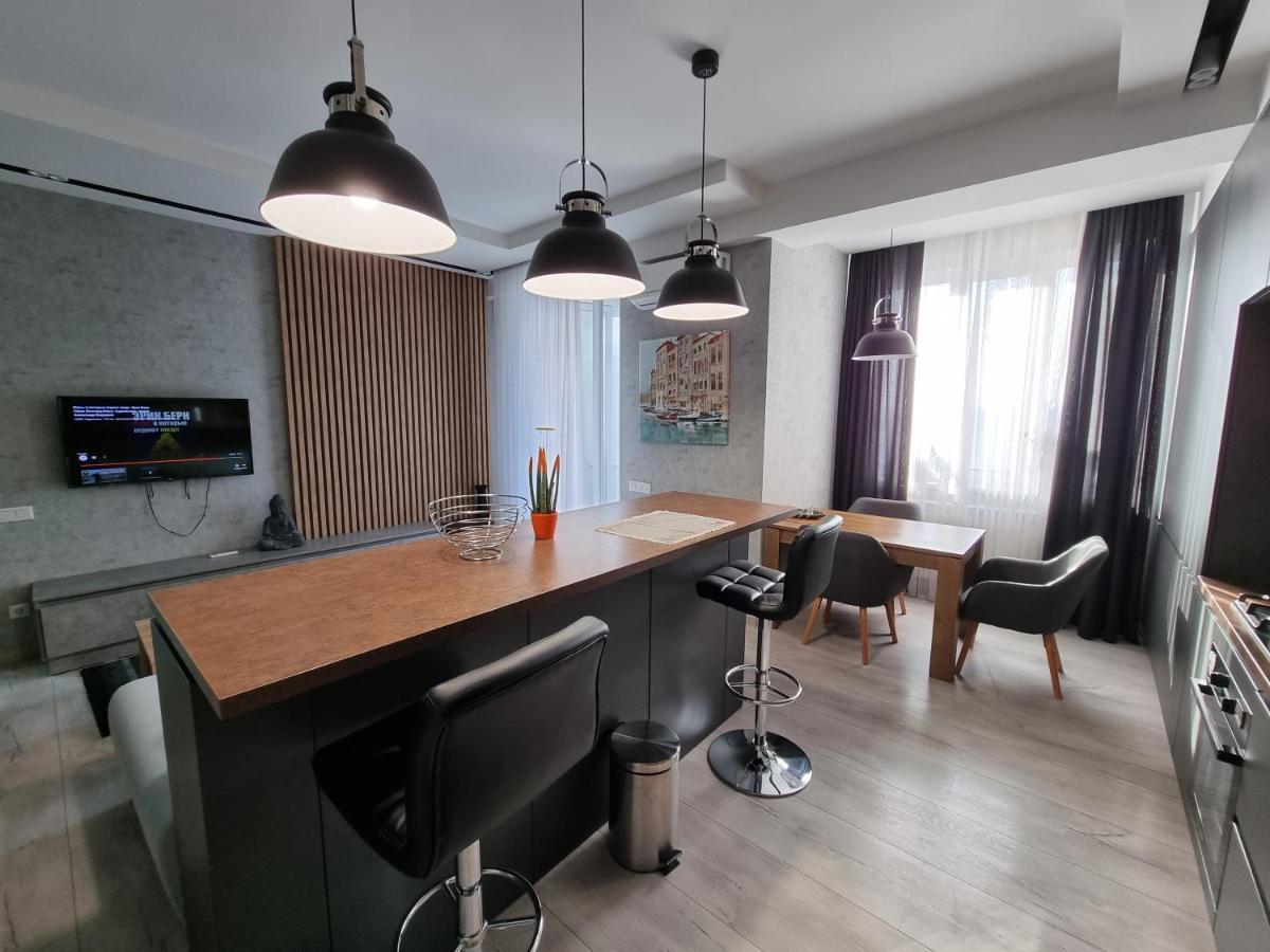 Diplomat The Best Ultra Central Apartaments Кишинев Екстериор снимка