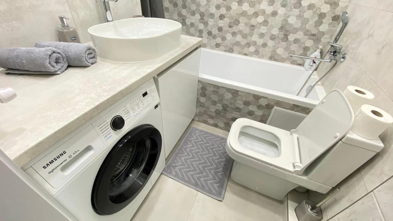 Diplomat The Best Ultra Central Apartaments Кишинев Екстериор снимка